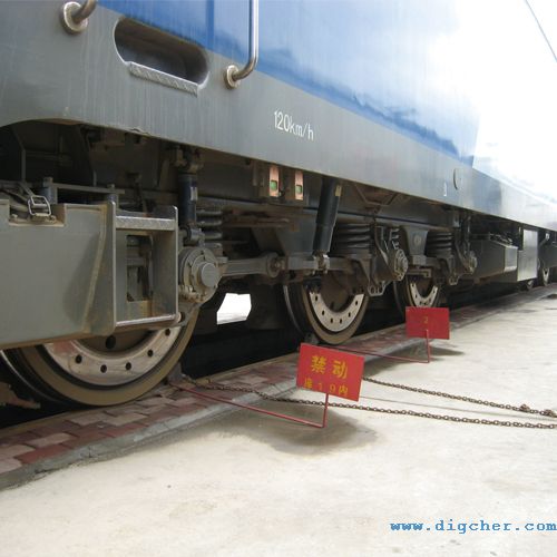 大功率牽引機車底盤清潔系統 02(e).jpg